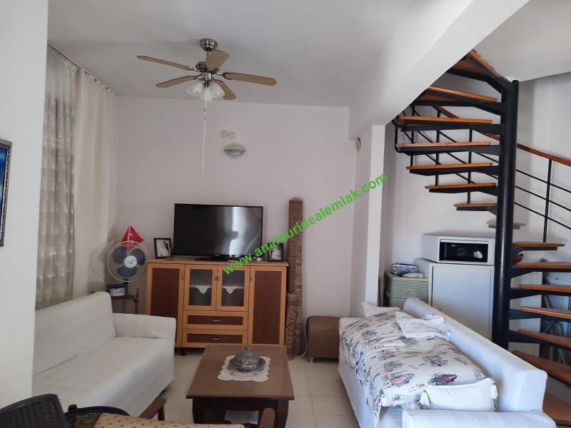ANAMUR ÖRENDE DENİZE 200 METRE MESAFEDE TRİPLEKS SATILIK YAZLIK