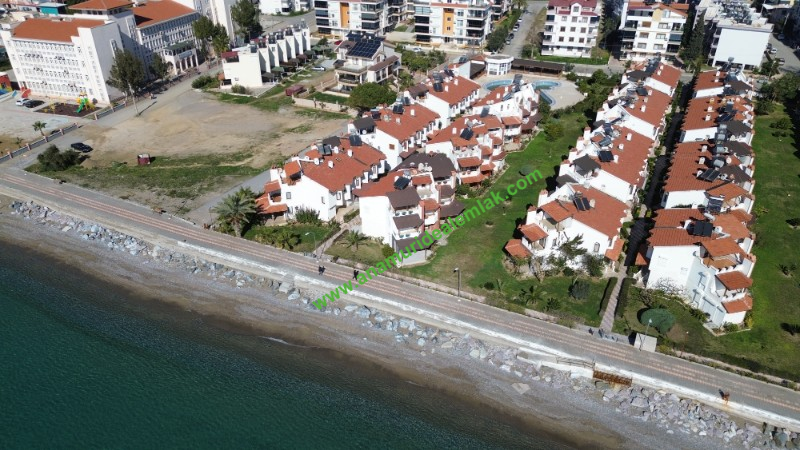 MERSİN BOZYAZININ EN GÖZDE SİTE İÇİNDE DENİZE SIFIR TRİPLEKS