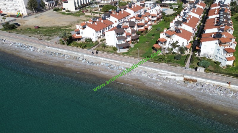 MERSİN BOZYAZININ EN GÖZDE SİTE İÇİNDE DENİZE SIFIR TRİPLEKS