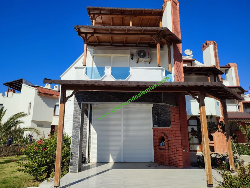 MERSİN BOZYAZININ EN GÖZDE SİTE İÇİNDE DENİZE SIFIR TRİPLEKS