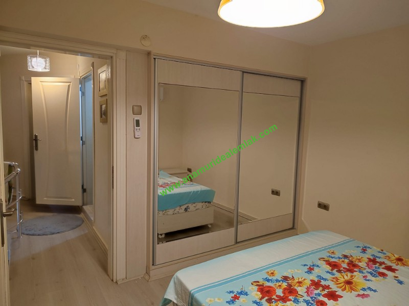 MERSİN BOZYAZININ EN GÖZDE SİTE İÇİNDE DENİZE SIFIR TRİPLEKS