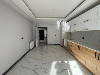 KAHVECİOĞLU EMLAK'DAN ZAFER CAD SATILIK DAİRE 4+1