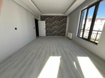 KAHVECİOĞLU EMLAK'DAN ZAFER CAD SATILIK DAİRE 4+1