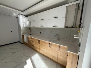 KAHVECİOĞLU EMLAK'DAN ZAFER CAD SATILIK DAİRE 4+1