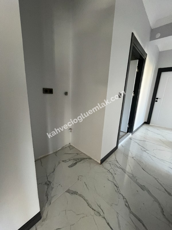 KAHVECİOĞLU EMLAK'DAN ZAFER CAD SATILIK DAİRE 4+1