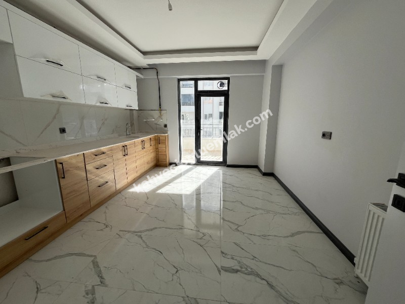 KAHVECİOĞLU EMLAK'DAN ZAFER CAD SATILIK DAİRE 4+1