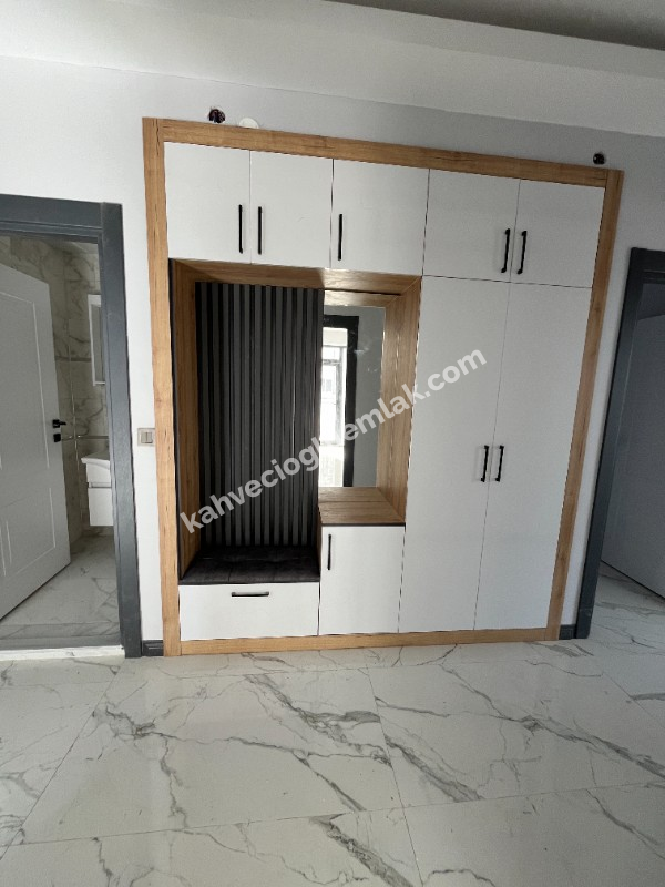 KAHVECİOĞLU EMLAK'DAN ZAFER CAD SATILIK DAİRE 4+1