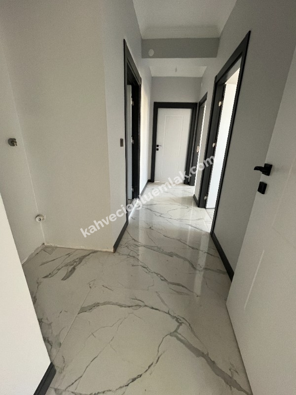 KAHVECİOĞLU EMLAK'DAN ZAFER CAD SATILIK DAİRE 4+1