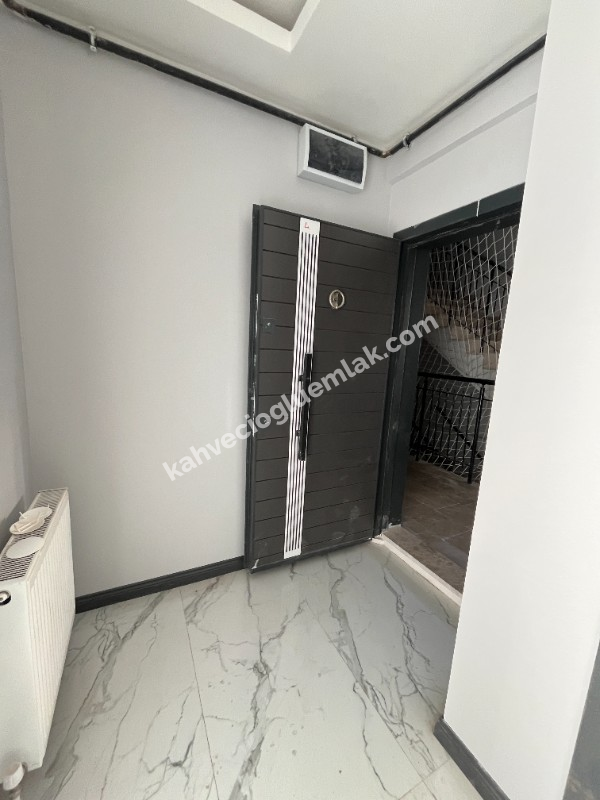 KAHVECİOĞLU EMLAK'DAN ZAFER CAD SATILIK DAİRE 4+1