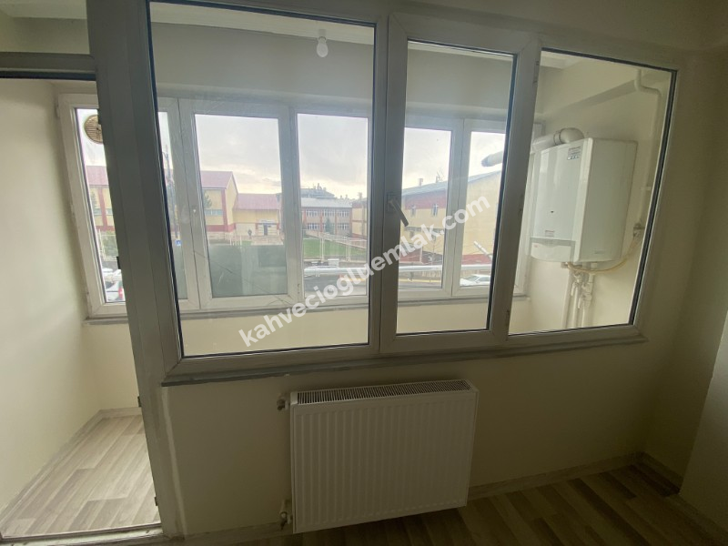 KAHVECİOĞLU EMLAK'DAN SİVAS LİSESİ ECE MAH SATILIK DAİRE