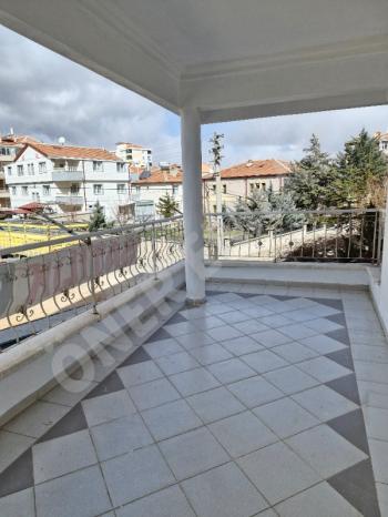 ÖNER ! YORUZ... YEŞİLADA TRABZON EKMEK FIRINI CİVARINDA SATILIK GARAJLI DAİRE. 