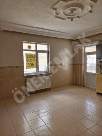 ÖNER ! YORUZ... YEŞİLADA TRABZON EKMEK FIRINI CİVARINDA SATILIK GARAJLI DAİRE. 