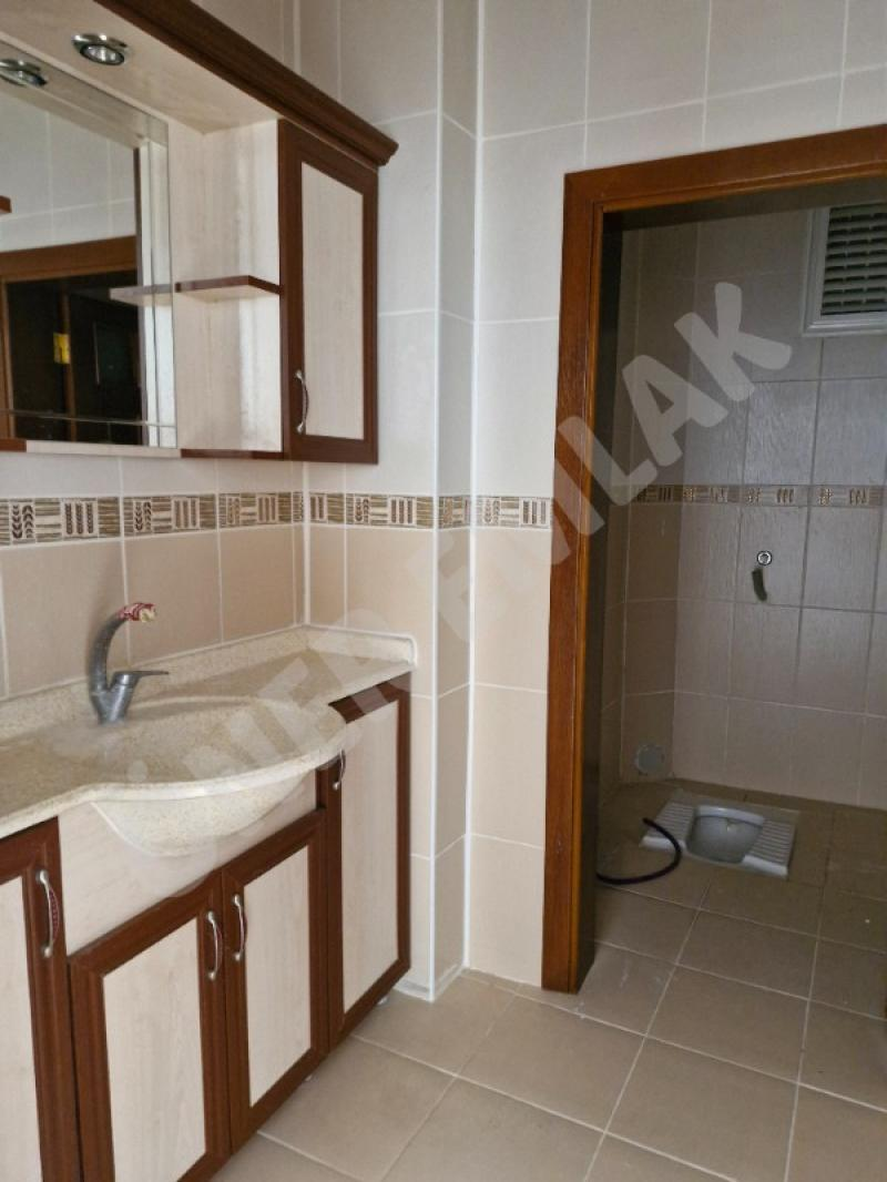 ÖNER ! YORUZ... YEŞİLADA TRABZON EKMEK FIRINI CİVARINDA SATILIK GARAJLI DAİRE.  