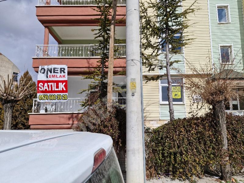ÖNER ! YORUZ... YEŞİLADA TRABZON EKMEK FIRINI CİVARINDA SATILIK GARAJLI DAİRE.  