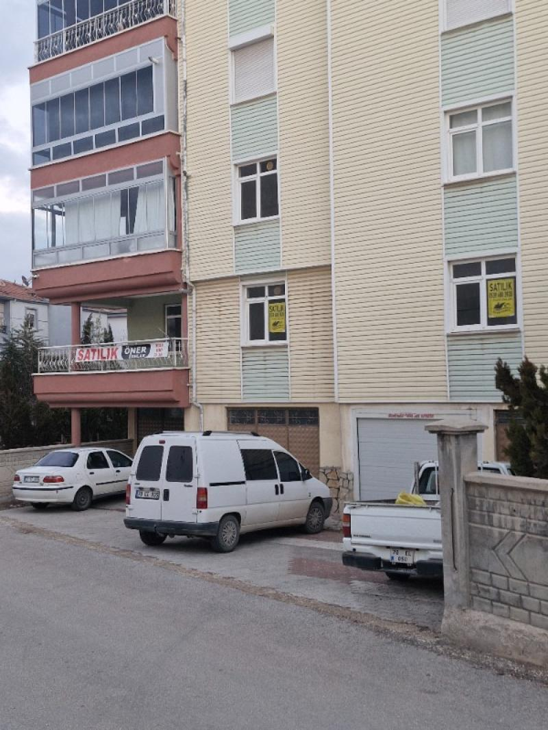 ÖNER ! YORUZ... YEŞİLADA TRABZON EKMEK FIRINI CİVARINDA SATILIK GARAJLI DAİRE.  