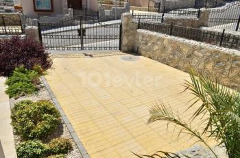 L/ŞA HAMİTKÖY BÖLGESİNDE SATILIK MÜSTAKİL TRİPLEX