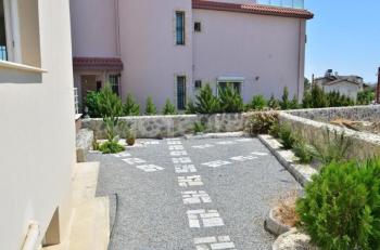 L/ŞA HAMİTKÖY BÖLGESİNDE SATILIK MÜSTAKİL TRİPLEX