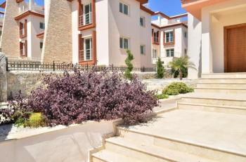 L/ŞA HAMİTKÖY BÖLGESİNDE SATILIK MÜSTAKİL TRİPLEX