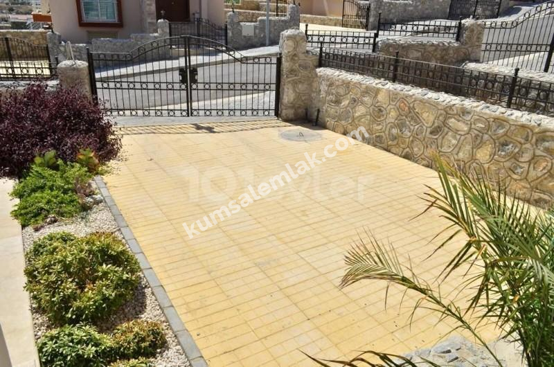 L/ŞA HAMİTKÖY BÖLGESİNDE SATILIK MÜSTAKİL TRİPLEX