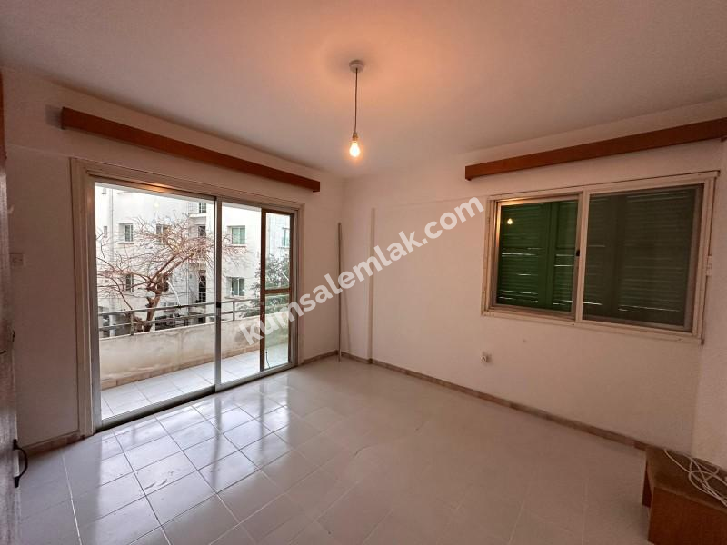 GİRNE MERKEZDE  3+1 SATILIK DAIRE