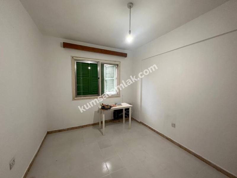 GİRNE MERKEZDE  3+1 SATILIK DAIRE