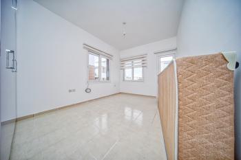 Kıbrıs Girne Alsancak'da Site İçinde Satılık 3+1 Daire