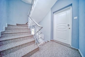 Kıbrıs Girne Alsancak'da Site İçinde Satılık 3+1 Daire