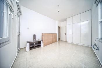 Kıbrıs Girne Alsancak'da Site İçinde Satılık 3+1 Daire