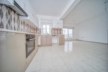 Kıbrıs Girne Alsancak'da Site İçinde Satılık 3+1 Daire