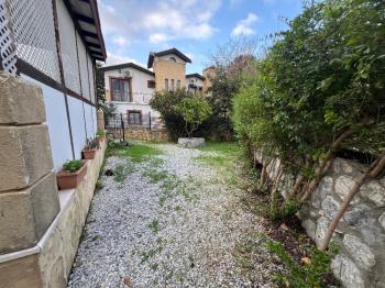 Alsancak Bölgesi Fırsat 3+1 Havuzlu Villa