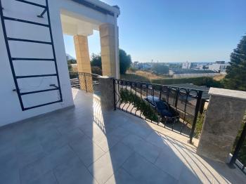 Alsancak Bölgesi Fırsat 3+1 Havuzlu Villa