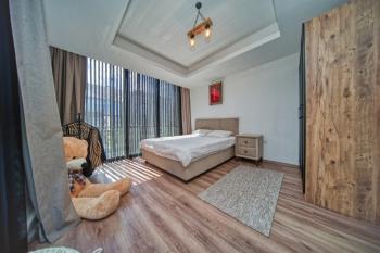 KKTC Girne Alsancak'ta Deniz Manzaralı Özel Havuzlu Satılık 4+1 Lüks Eşyalı Villa