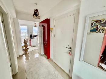 Girne Merkezde Manzaralı 1+1 Satılık Penthouse 