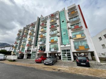 Girne Merkezde Manzaralı 1+1 Satılık Penthouse 