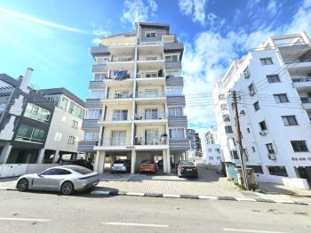 KKTC Girne Merkezde Mükemmel Konumda Full Eşyalı Kiralık 3+1 Daire
