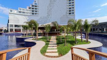 KKTC İskele Long Beach'te Grand Sapphire'de Full ve Yeni Eşyalı Kiralık 1+1 Daire