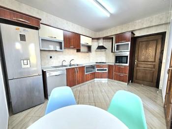 KKTC Girne Bellapais'te ESK'ya Yakın Geniş Bahçeli ve Özel Havuzlu Kiralık 4+1 Villa