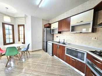 KKTC Girne Bellapais'te ESK'ya Yakın Geniş Bahçeli ve Özel Havuzlu Kiralık 4+1 Villa