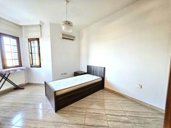 KKTC Girne Bellapais'te ESK'ya Yakın Geniş Bahçeli ve Özel Havuzlu Kiralık 4+1 Villa