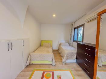 Fiyat Düştü Kıbrıs Girne Alsancak ın Ödüllü Sitesi Milos Park da Tam Müstakil Satılık 3+1 Çok Özel Villa