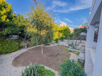 Fiyat Düştü Kıbrıs Girne Alsancak ın Ödüllü Sitesi Milos Park da Tam Müstakil Satılık 3+1 Çok Özel Villa