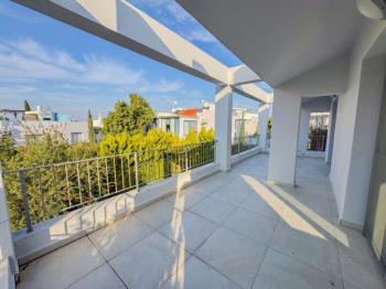 Fiyat Düştü Kıbrıs Girne Alsancak ın Ödüllü Sitesi Milos Park da Tam Müstakil Satılık 3+1 Çok Özel Villa