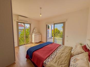 Fiyat Düştü Kıbrıs Girne Alsancak ın Ödüllü Sitesi Milos Park da Tam Müstakil Satılık 3+1 Çok Özel Villa