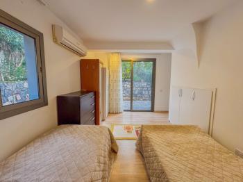 Fiyat Düştü Kıbrıs Girne Alsancak ın Ödüllü Sitesi Milos Park da Tam Müstakil Satılık 3+1 Çok Özel Villa