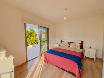 Fiyat Düştü Kıbrıs Girne Alsancak ın Ödüllü Sitesi Milos Park da Tam Müstakil Satılık 3+1 Çok Özel Villa