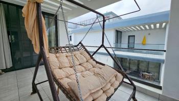 Girne Merkezde, Muhteşem Deniz manzarali, Ortak Havüzlu, Bahçeli kiralık - 3+1 Vill