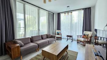 Girne Merkezde, Muhteşem Deniz manzarali, Ortak Havüzlu, Bahçeli kiralık - 3+1 Vill