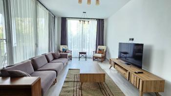 Girne Merkezde, Muhteşem Deniz manzarali, Ortak Havüzlu, Bahçeli kiralık - 3+1 Vill