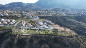Kıbrıs Girne Arapköy Bölgesinde Kesintisiz Deniz Manzarılı Villa Yapımına Uygun 993 m2 Satılık Arsa