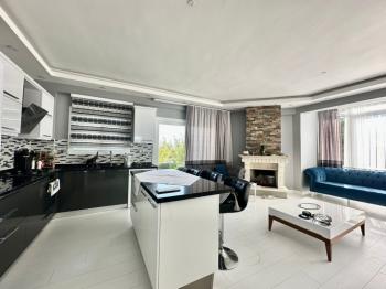 Kıbrıs Girne Karaoğlanoğlu Bölgesinde 2+1 Teraslı Eşyalı Satılık Daire 